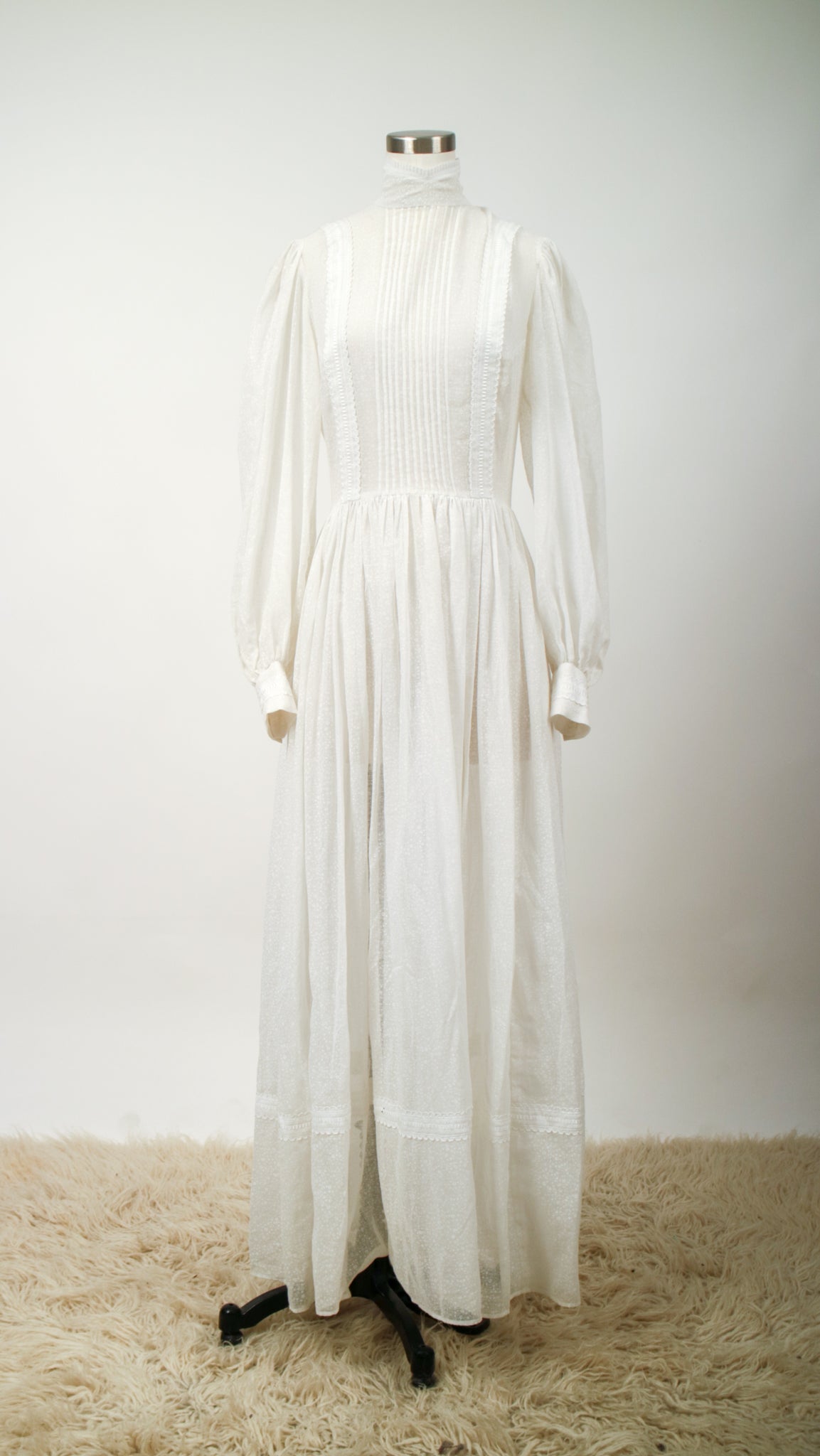 1970s Does Edwardian White Lace Trim Gunne Style Prairie Maxi Dress V4 Erin Templeton 1970s Does Edwardian White Lace Trim Gunne Style Prairie Maxi Dress V4 Erin Templeton