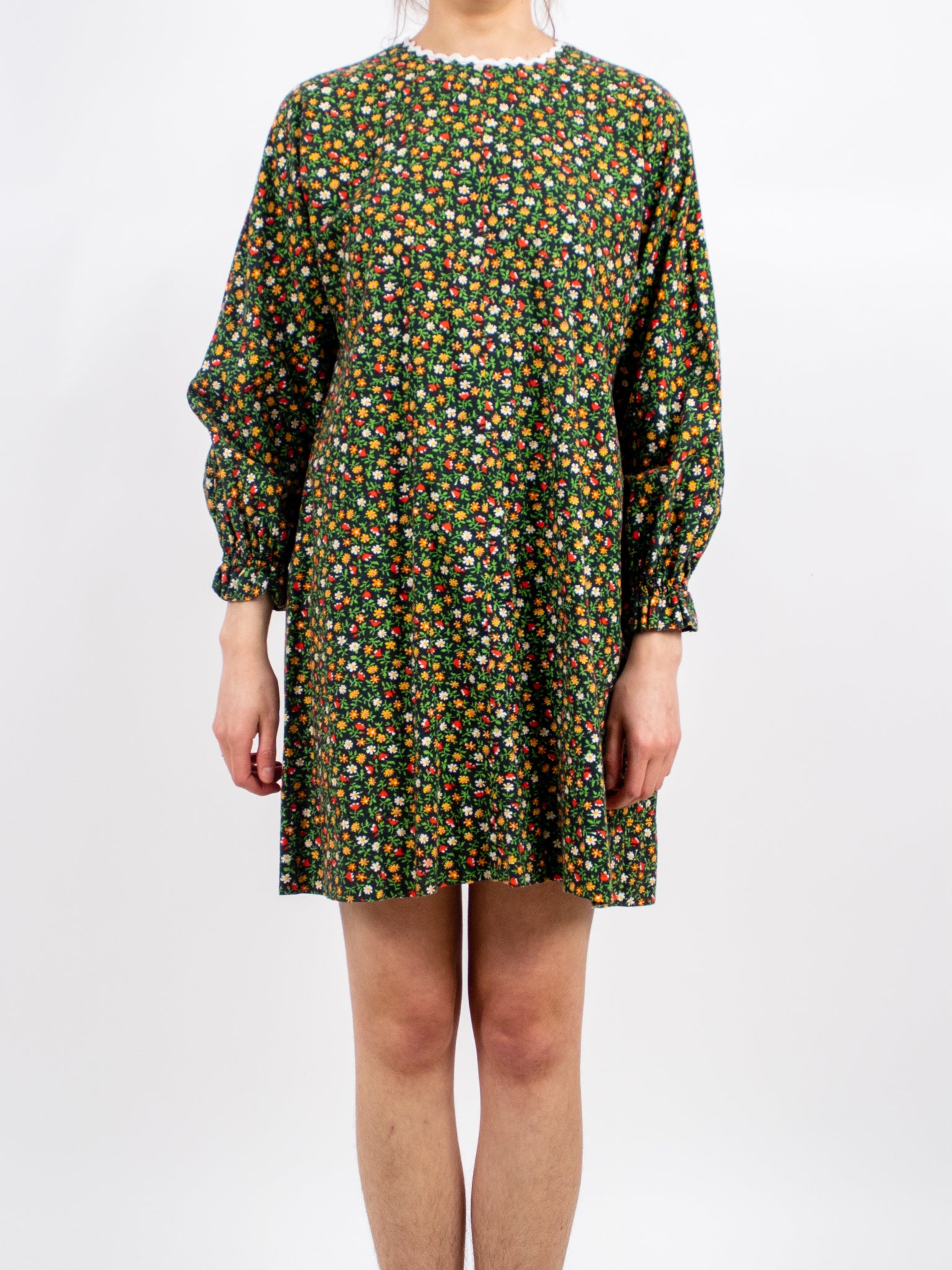 60s tent dress 1960s Homemade Floral Cotton Tent Dress with Puff Sleeves V078 – Erin Templeton