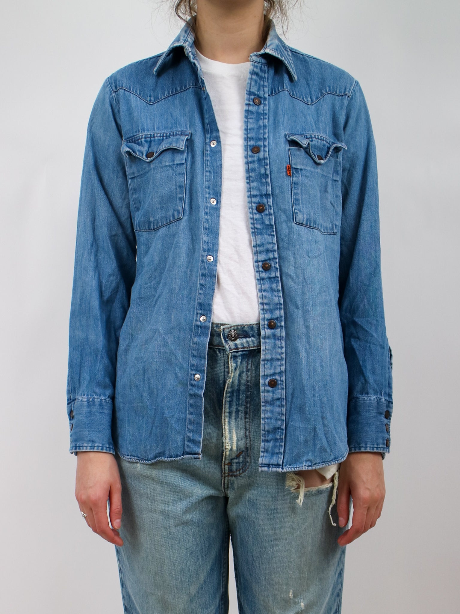 1990s Levis Lightwash Western Style Snap Front Denim Shirt – Erin