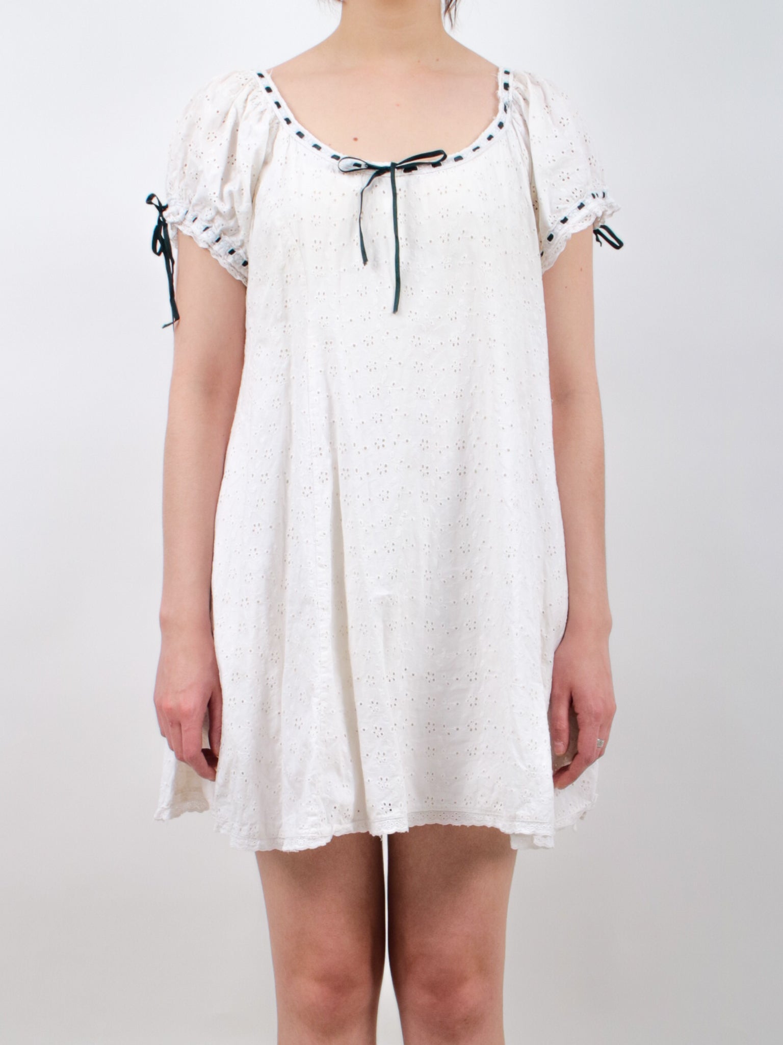 white cotton peasant dress Adult Dress, X Small It also adds an extra layer for warmth or modesty Vintage 1980s White Cotton Peasant