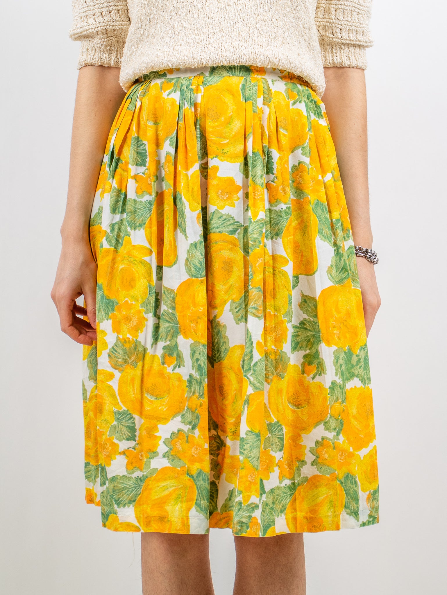 1950 s yellow roses pleated circle skirt Erin Templeton