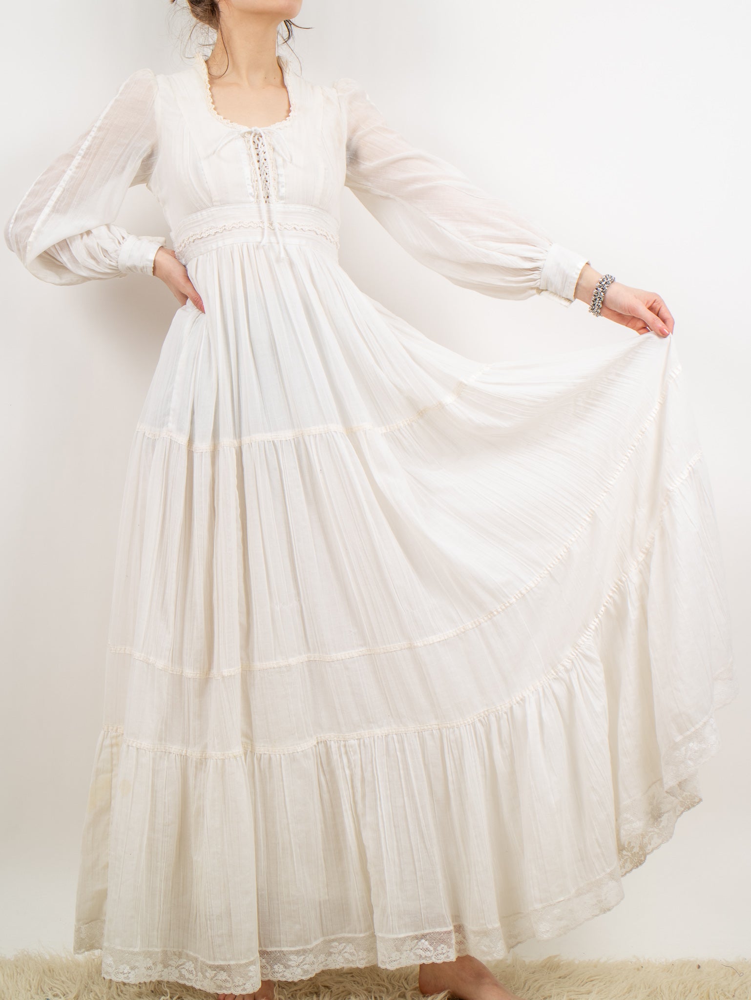 1970's Gunne Sax by Jessica McClintock White Lace Maxi Dress Wedding G Erin Templeton 1970's Gunne Sax by Jessica McClintock White Lace Maxi Dress Wedding G Erin Templeton
